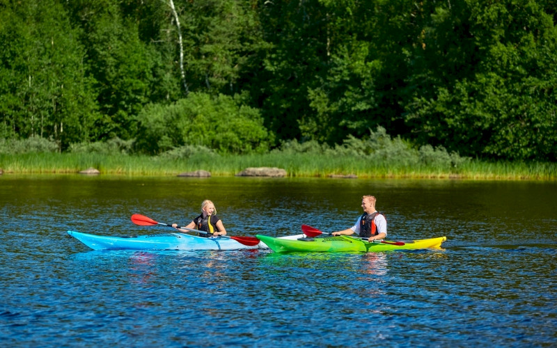 Bomba Safariksen idyllinen kajakkiretki Pielisellä