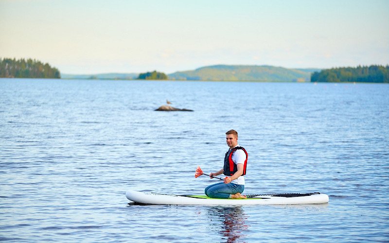 Go SUP-boarding on lake Pielinen